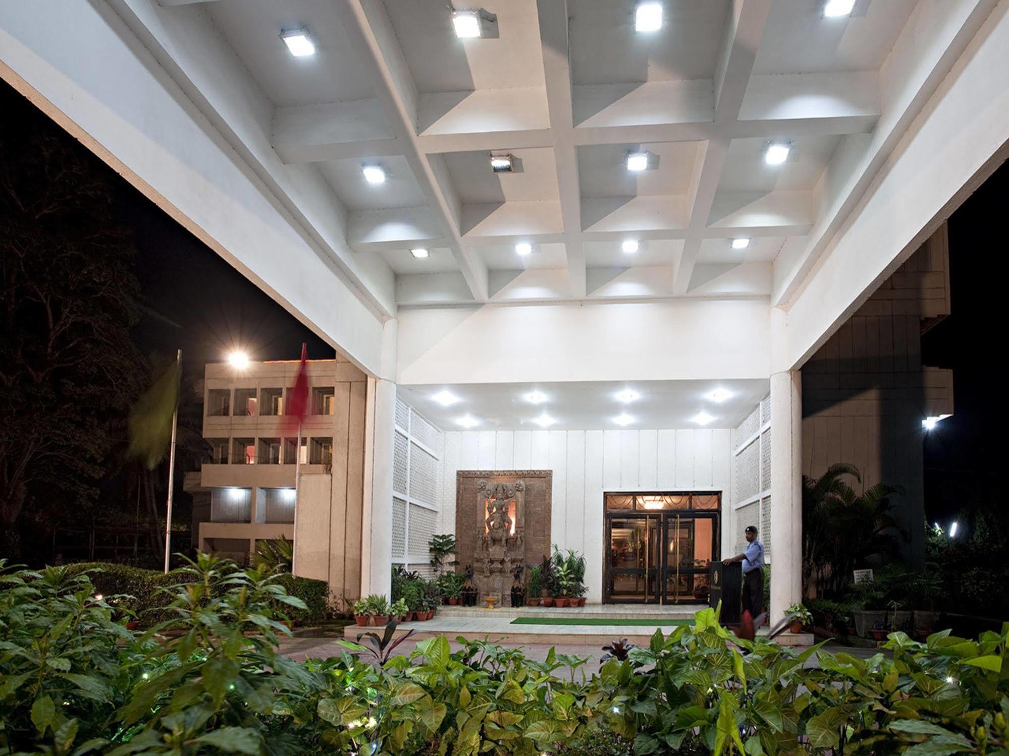 Hotel Kalinga Ashok Bhubaneswar Exterior photo